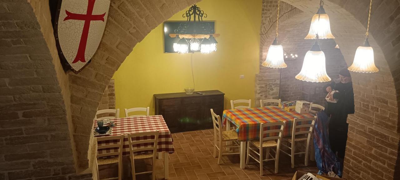 I Templari - Affittacamere Castignano Exteriör bild