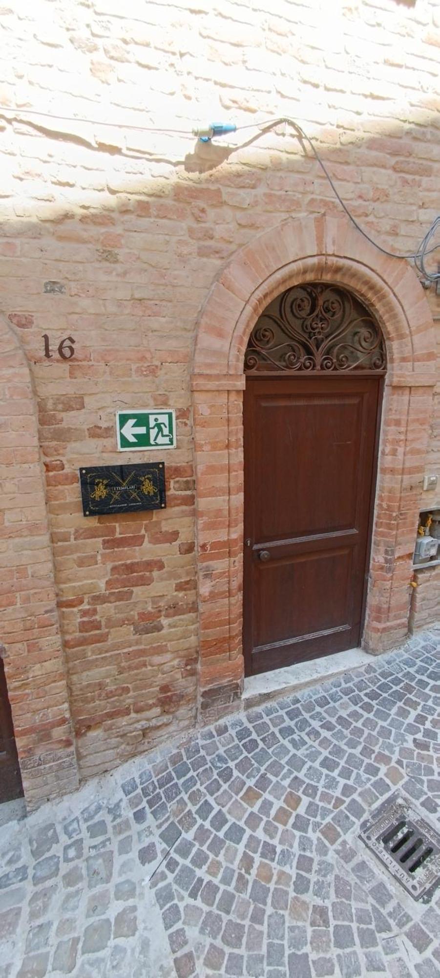 I Templari - Affittacamere Castignano Exteriör bild